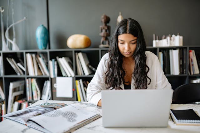 How to Identify Your Target Audience and Create Content That Converts